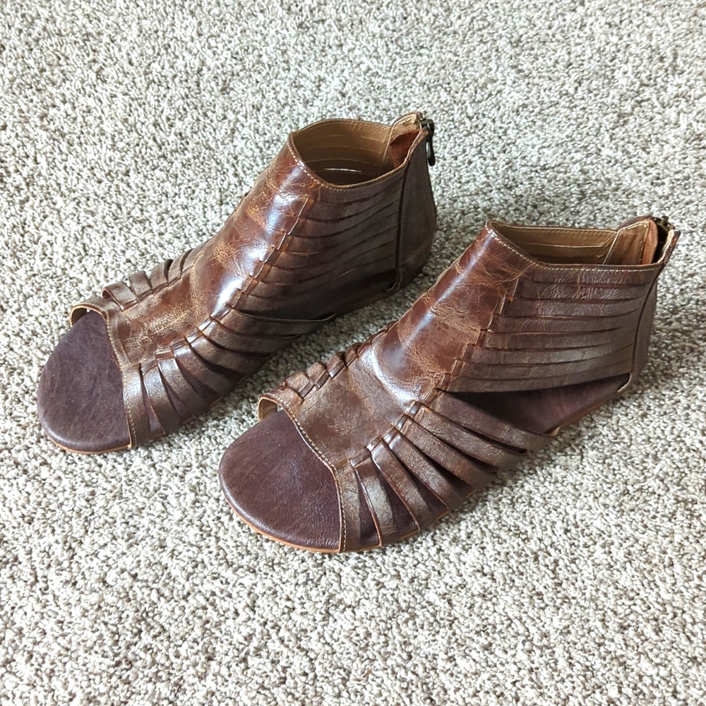 Roan Gladiator Sandals